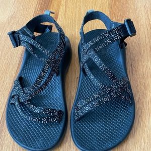 Kid’s Unisex Chaco’s Water Shoes size 3 NWOT